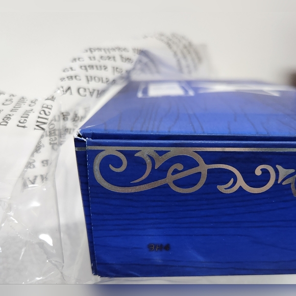 JEFFREE STAR COSMETICS Blue Blood ARTISTRY Pallette 18 Eyeshadows NWT - Picture 13 of 16